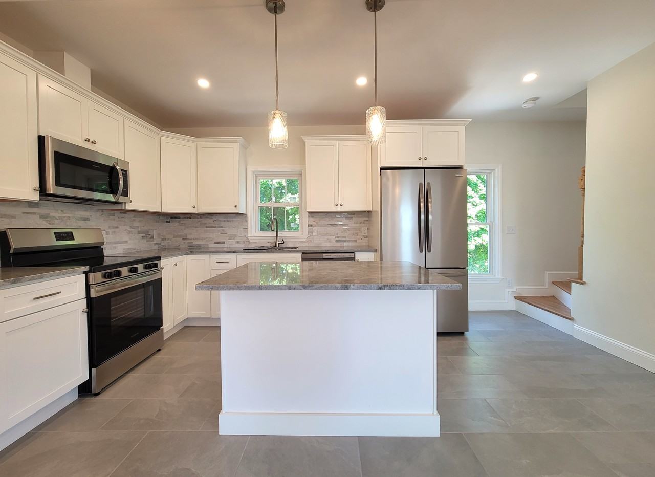 67 Coral St #B - Photo 4 of 27