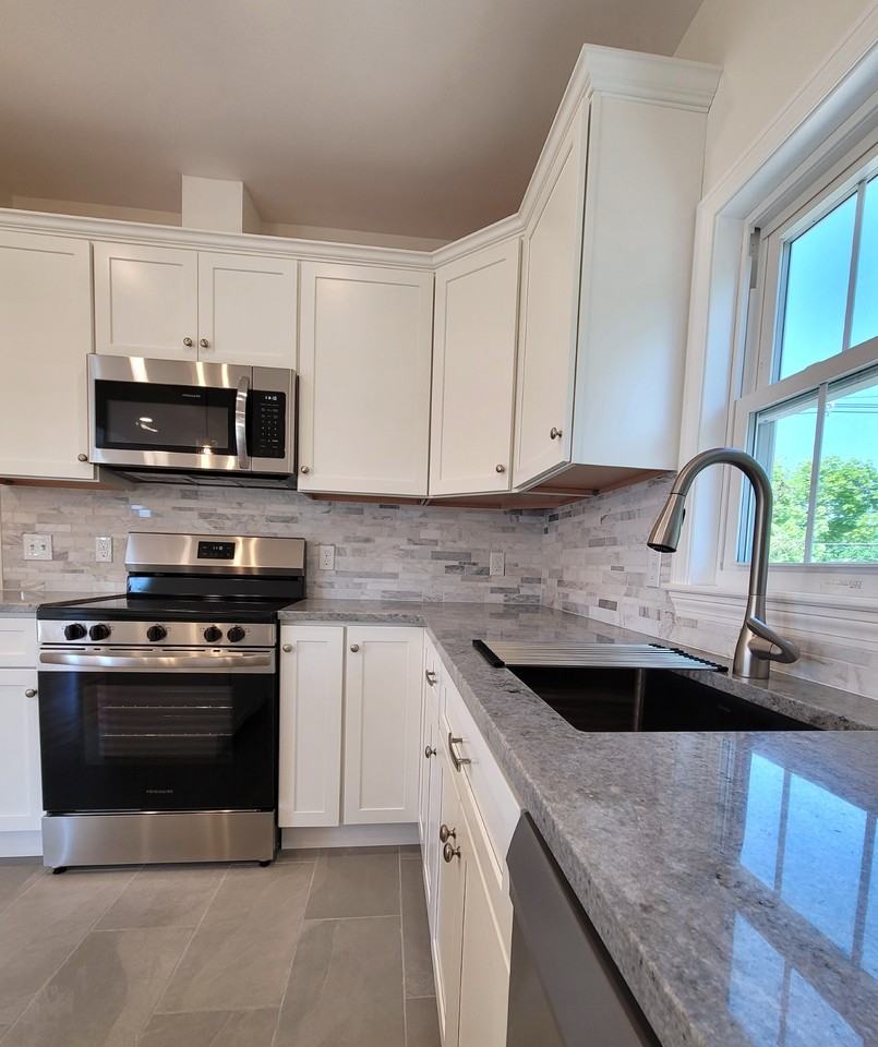 67 Coral St #B - Photo 5 of 27