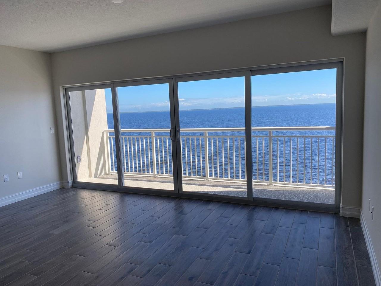 1825 Riverside Dr #304 - Photo 3 of 21