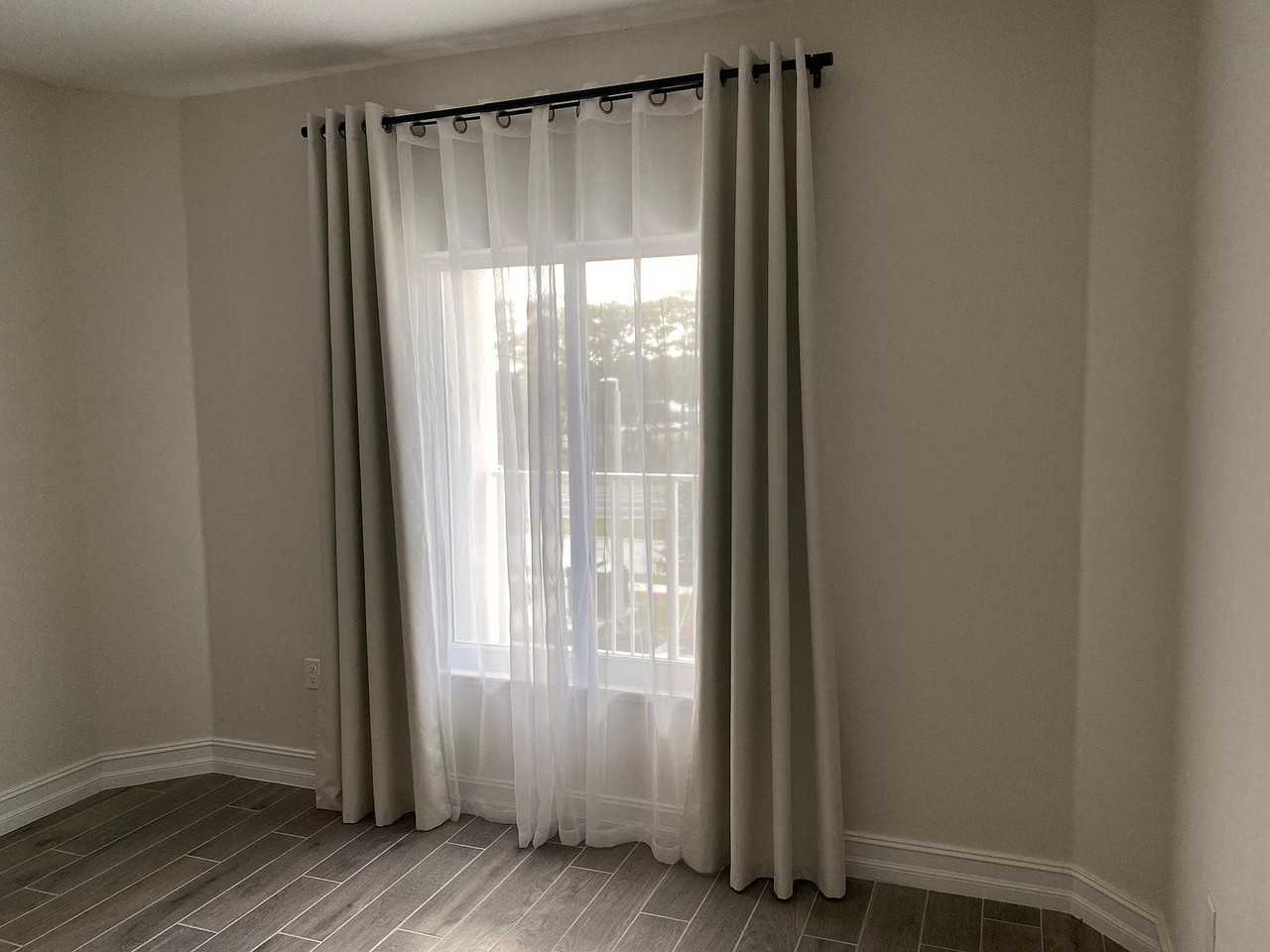 1825 Riverside Dr #304 - Photo 7 of 21