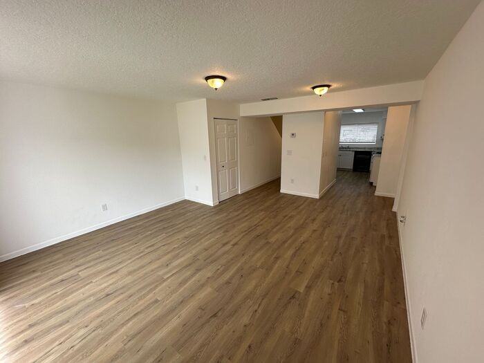 3807 Khayyam Ave - Photo 2 of 10