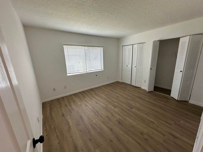 3807 Khayyam Ave - Photo 4 of 10