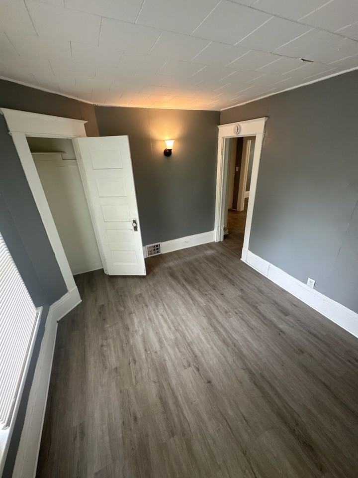 832 W 1st St #1-2 - Photo 4 of 14