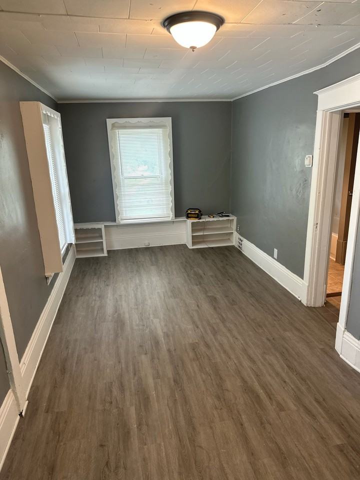 832 W 1st St #1-2 - Photo 5 of 14