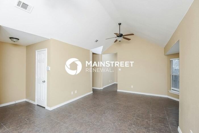 6424 Canyon Trl - Photo 7 of 16