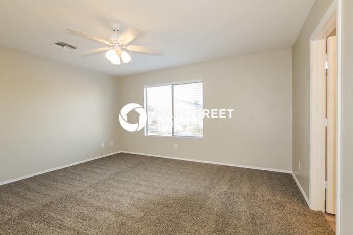 13000 W Lisbon Ln - Photo 4 of 19