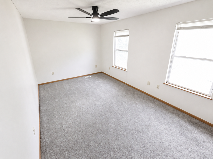 1113 Smithfarm Ave - Photo 6 of 13
