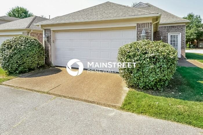 2416 Gardenbrook Dr - Photo 2 of 16