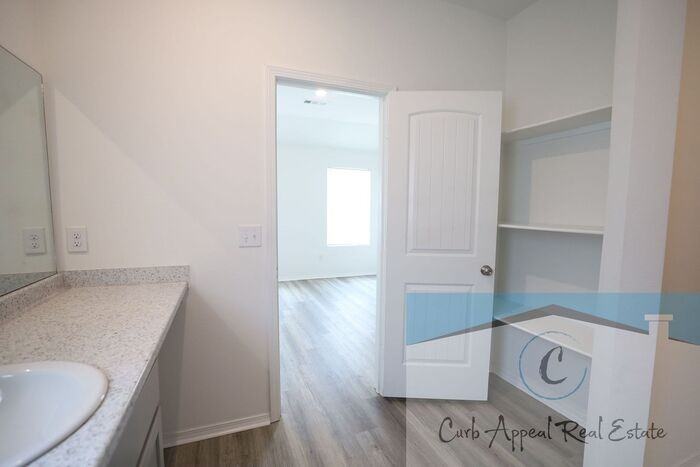 5801 Pope St - Photo 2 of 19