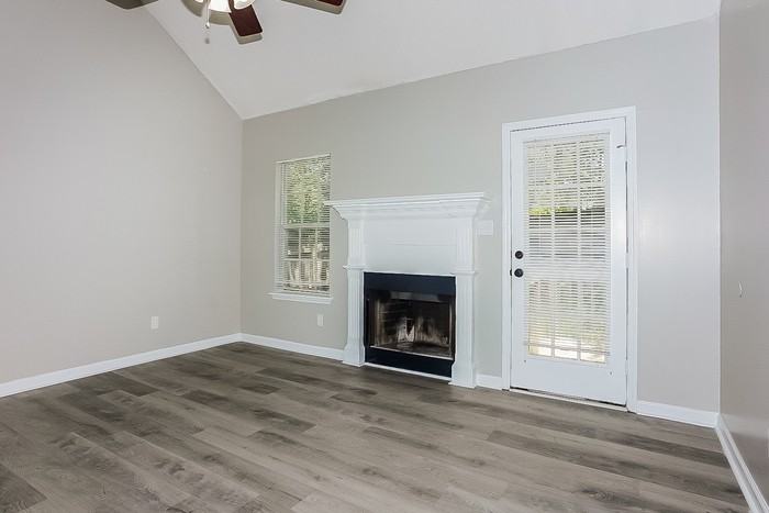 151 Hammond Place Cir - Photo 4 of 12