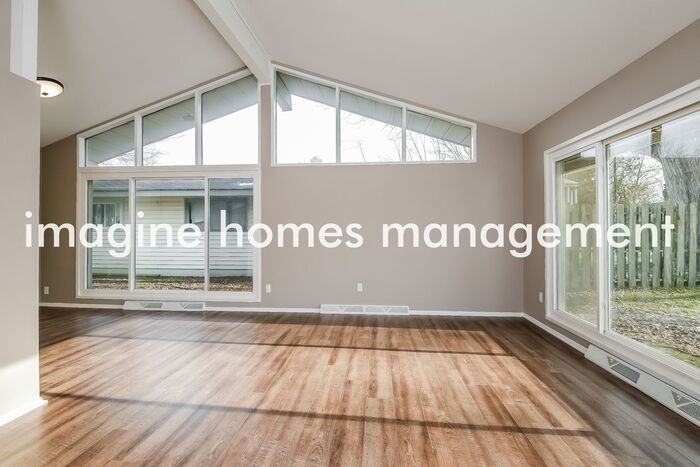 547 Abbyshire Dr - Photo 4 of 16