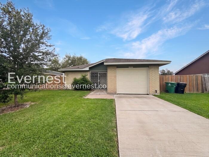 16211 Corsair Rd - Photo 2 of 29