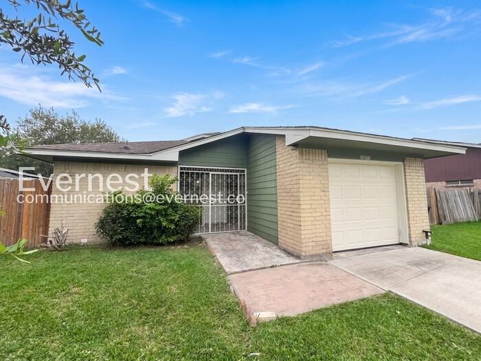 16211 Corsair Rd - Photo 3 of 29