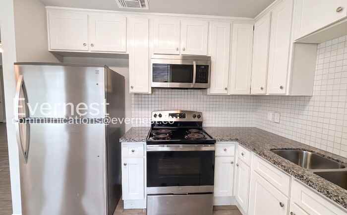 16211 Corsair Rd - Photo 5 of 29