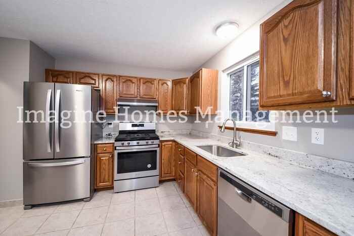 6734 Duneden Ave - Photo 5 of 17