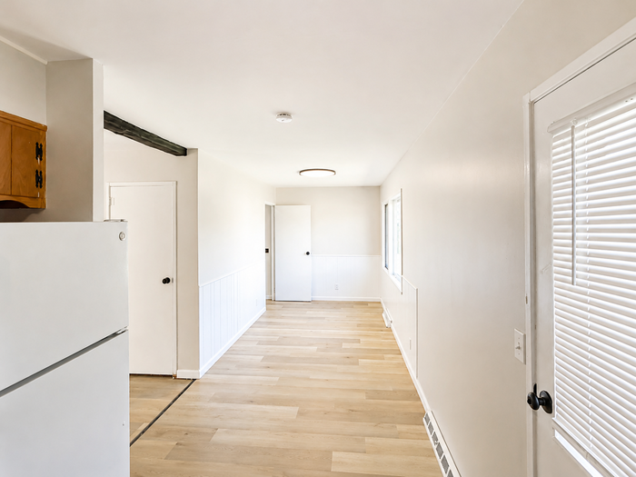 255 Taylor Rd - Photo 4 of 15