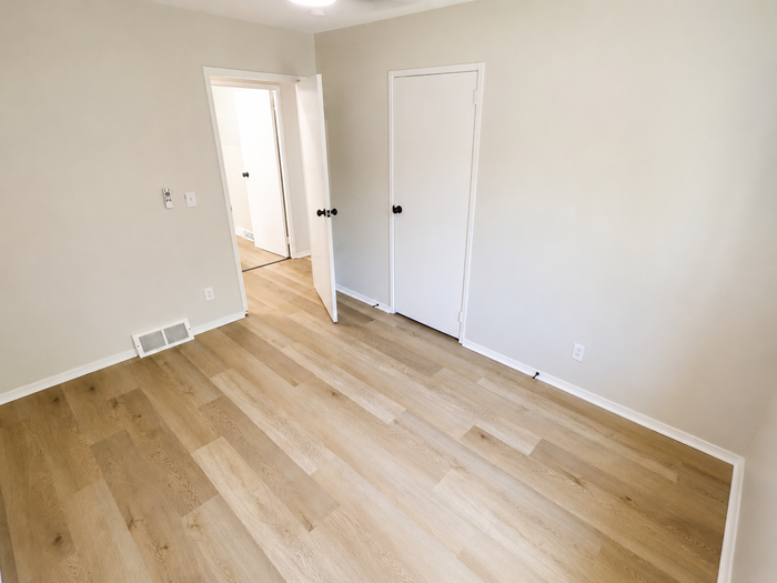 255 Taylor Rd - Photo 6 of 15