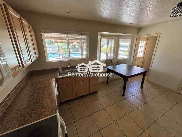 1116 N Stanley Pl - Photo 4 of 25
