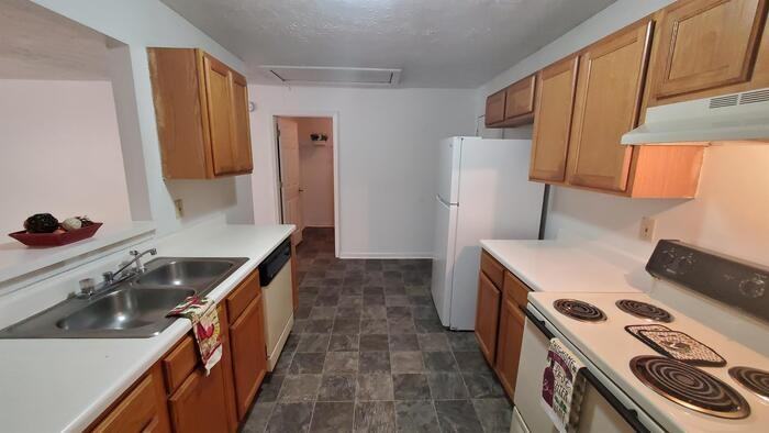1091 Micha Way - Photo 5 of 18