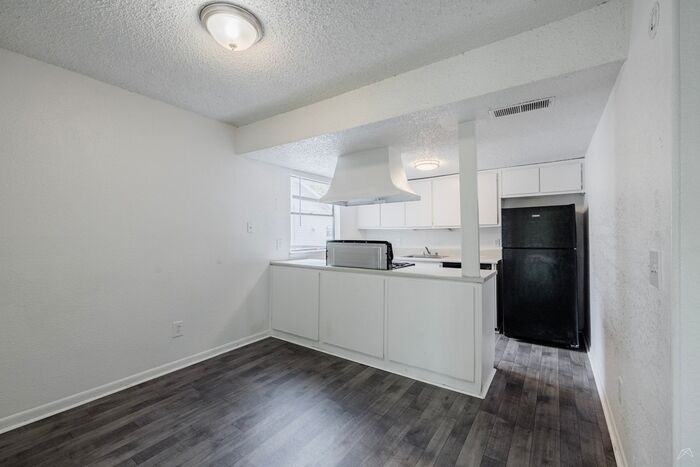 3110 Godby Rd #5D - Photo 6 of 29