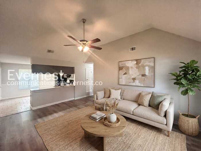2912 Waverly Dr - Photo 4 of 31