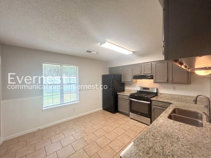 2912 Waverly Dr - Photo 6 of 31