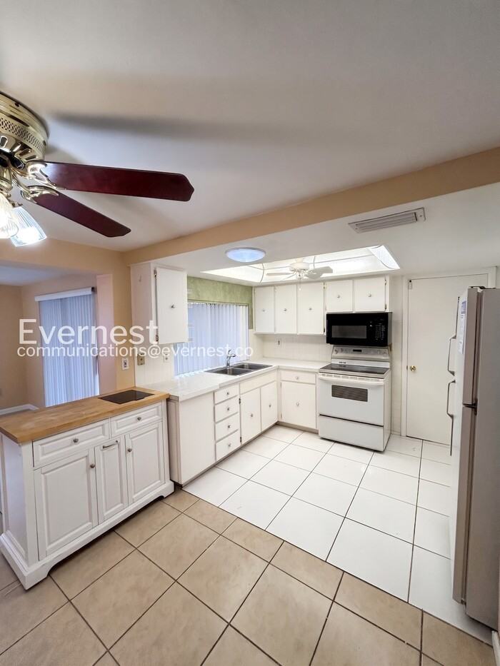 4133 Grayton Dr - Photo 4 of 28