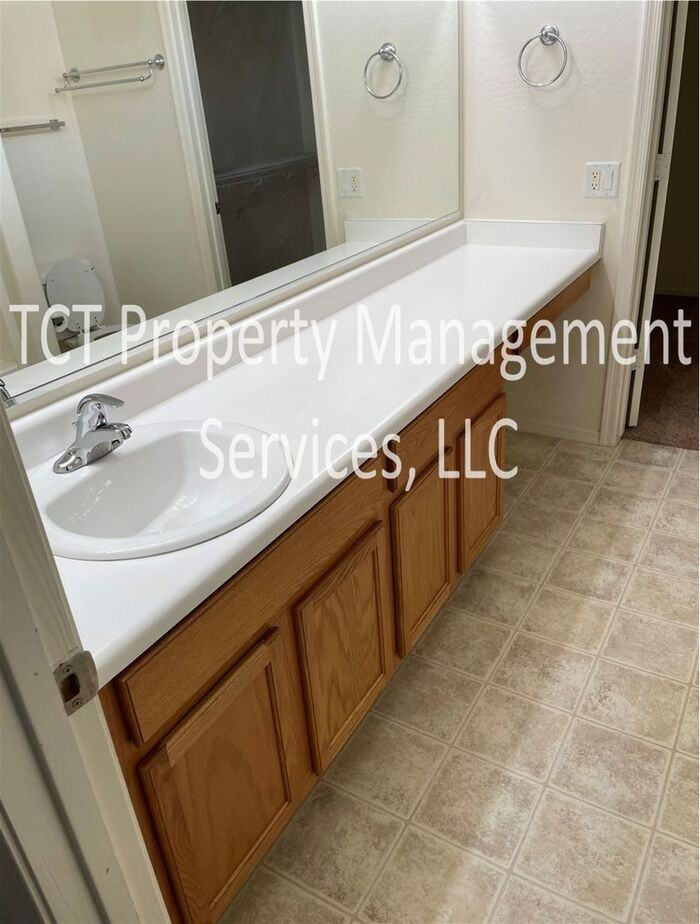 23420 W Cocopah St - Photo 3 of 7