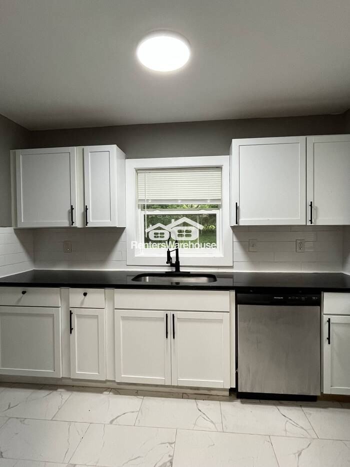 6812 College Ave - Photo 4 of 12