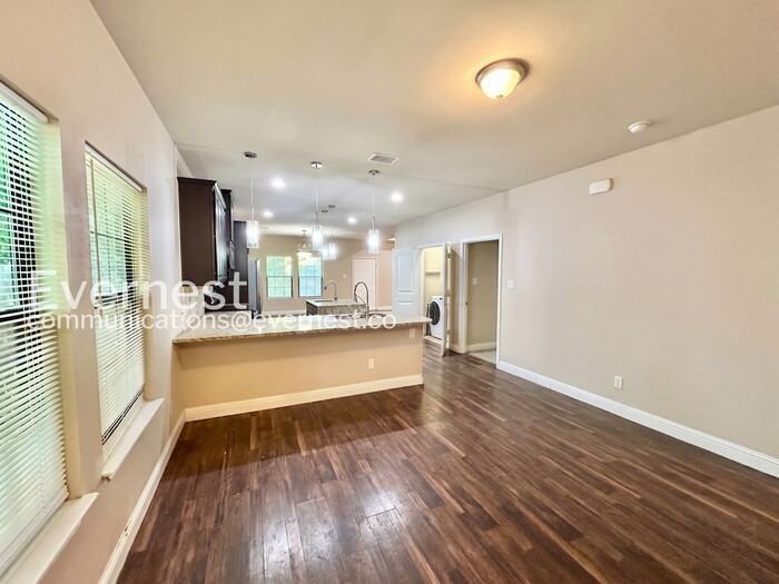 3502 Edgewood St - Photo 3 of 26