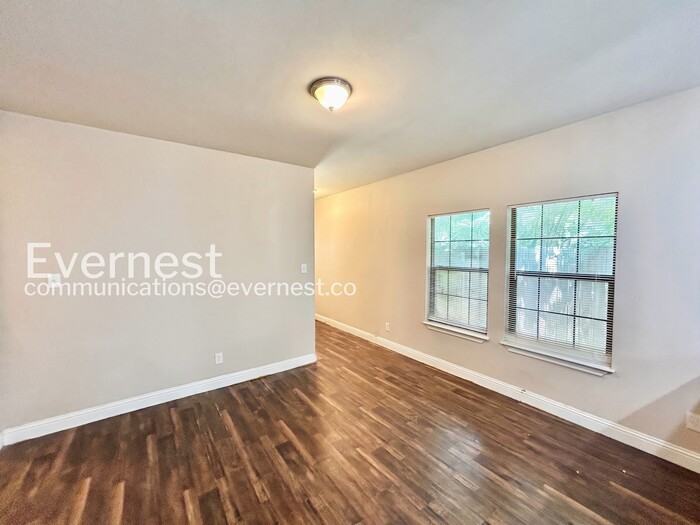 3502 Edgewood St - Photo 6 of 26