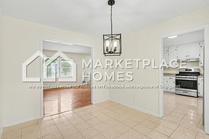 6498 Menlo Way - Photo 6 of 24
