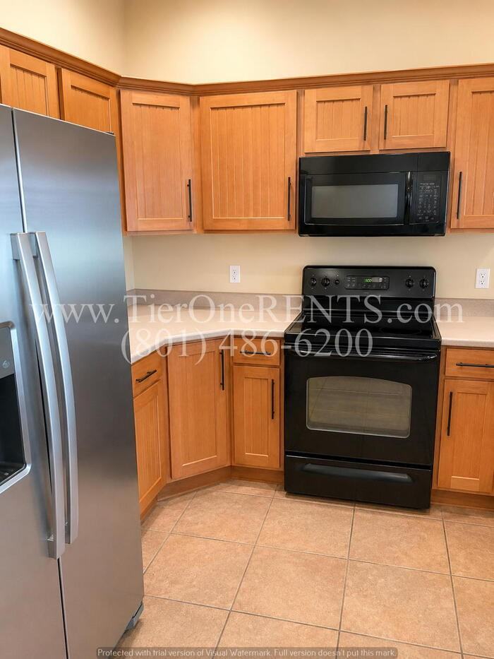 3306 S 6290 W - Photo 4 of 10