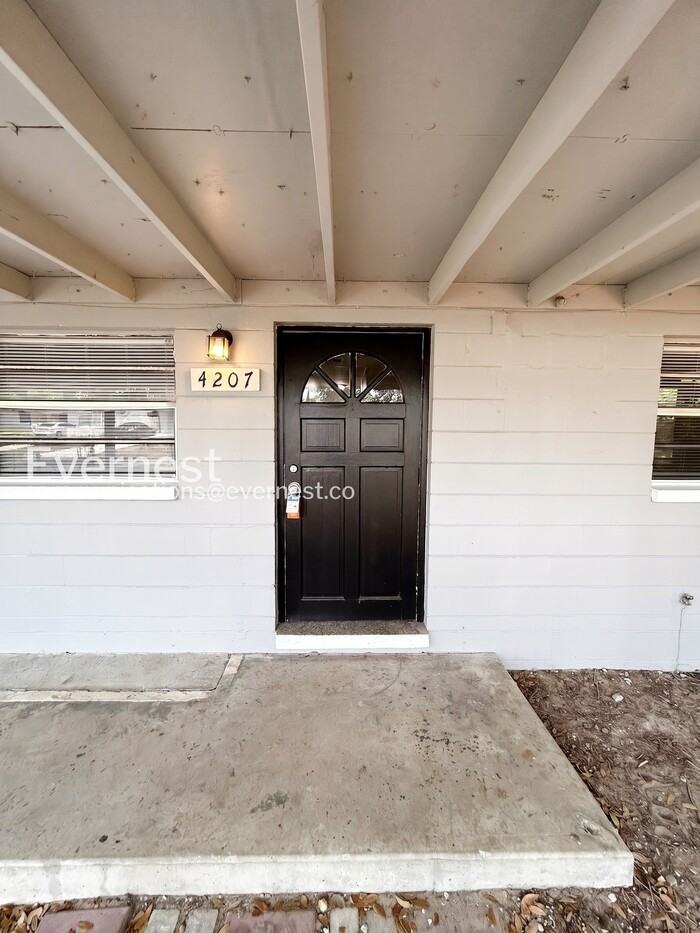 4207 S Sandalwood Cir - Photo 2 of 26