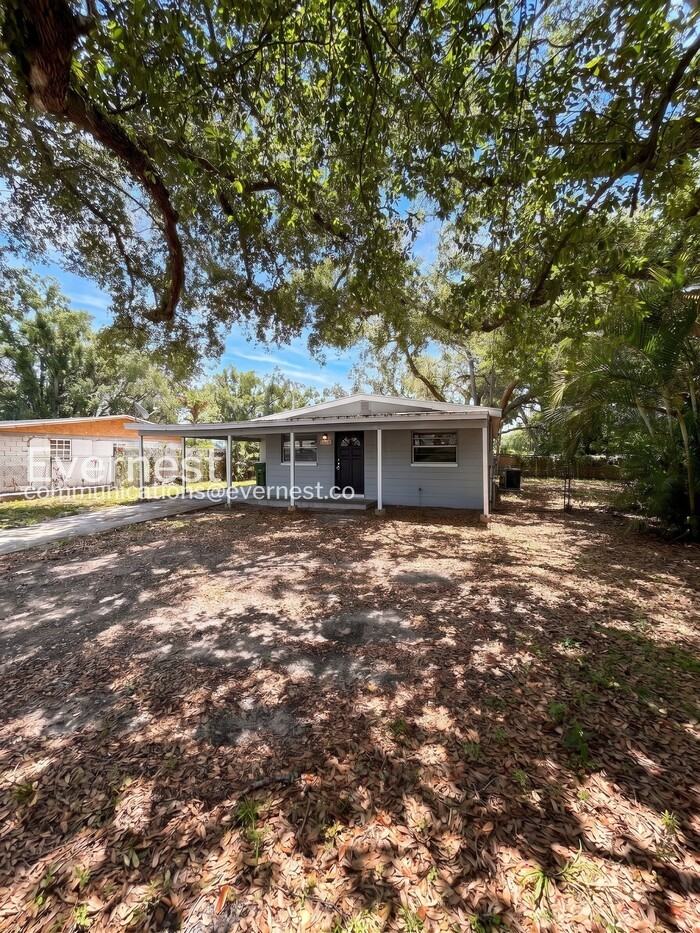 4207 S Sandalwood Cir - Photo 4 of 26