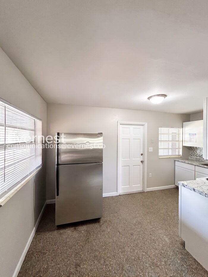 4207 S Sandalwood Cir - Photo 5 of 26