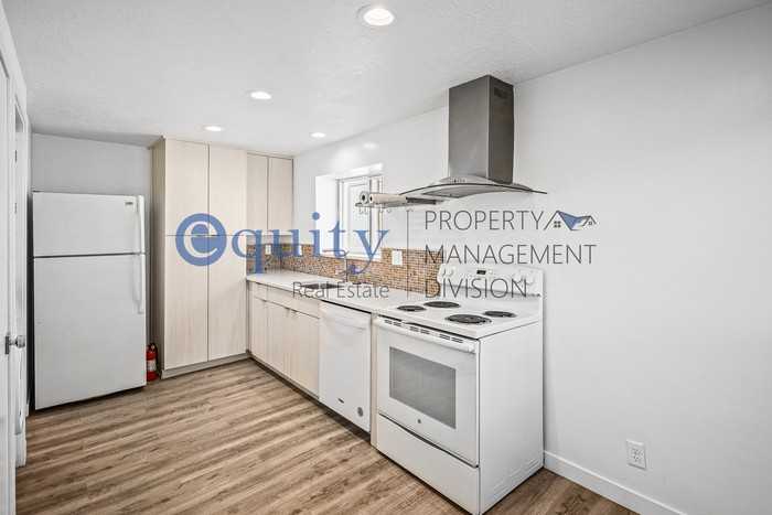 311 E 3360 S #3 - Photo 4 of 22