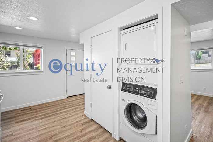 311 E 3360 S #3 - Photo 6 of 22