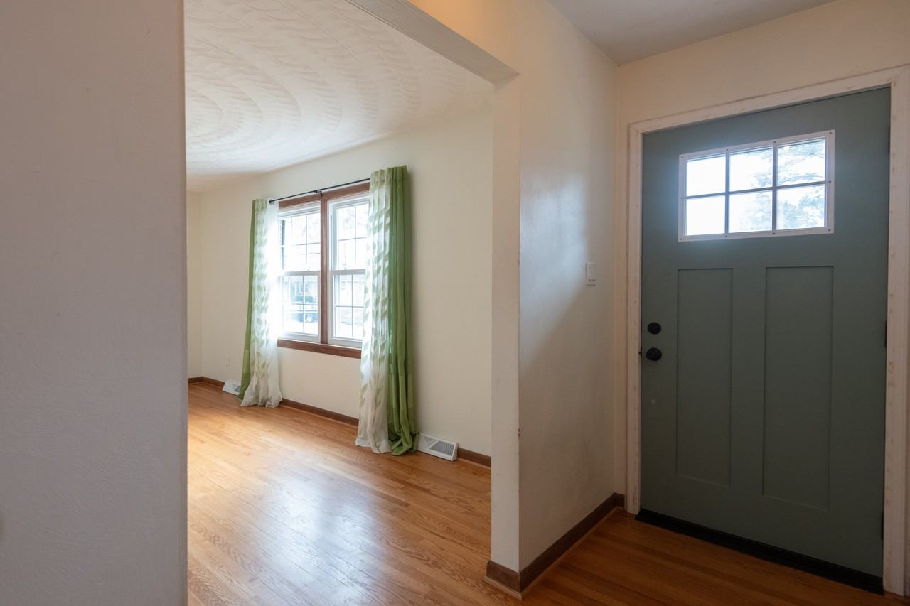561 Summit Ridge Dr #NA - Photo 2 of 40