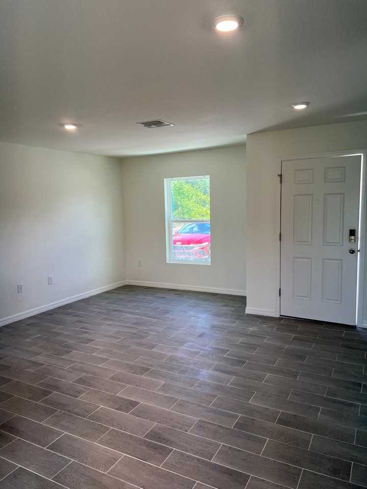 2613 62nd St W #NA - Photo 3 of 16