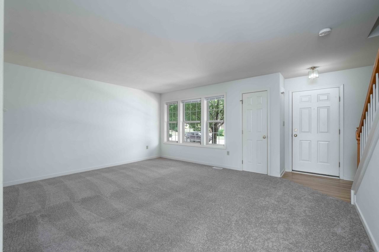 109 Henley Ln - Photo 6 of 25