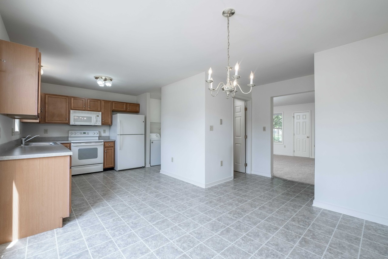 210 Landing Cir - Photo 5 of 20