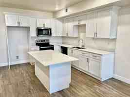 featured image of 2101 N Main St #402