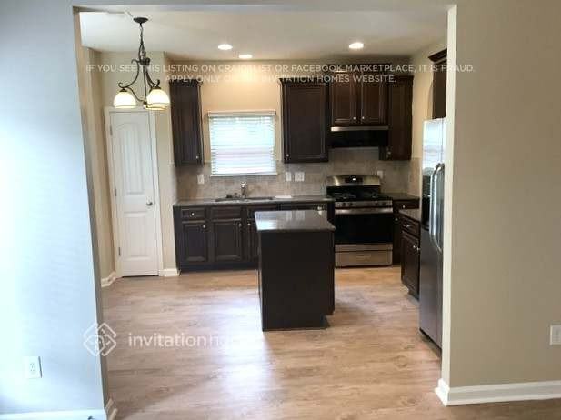 4790 Carnegie Ct - Photo 5 of 17