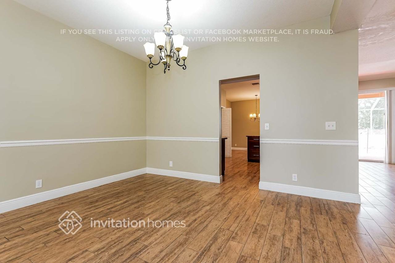 15701 Bent Creek Rd - Photo 5 of 17
