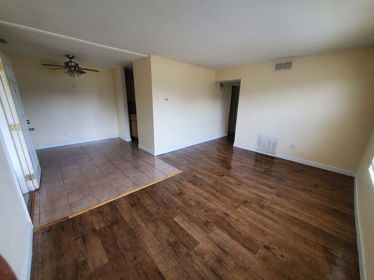 Abbott Acres Apartments - Photo 2 of 13
