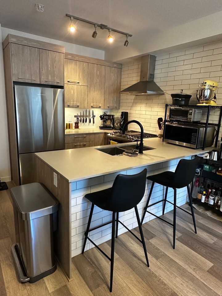 1012 Auckland Street #202 - Photo 3 of 10