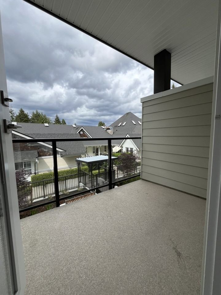 22740 Dewdney Trunk Rd - Photo 2 of 10