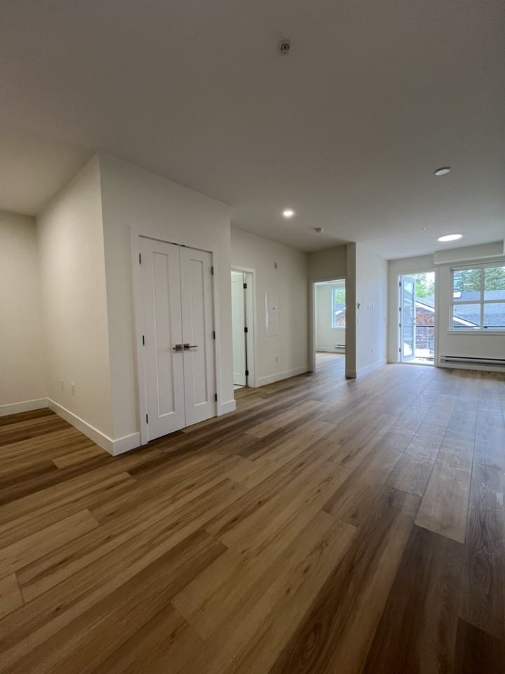 22740 Dewdney Trunk Rd - Photo 7 of 10