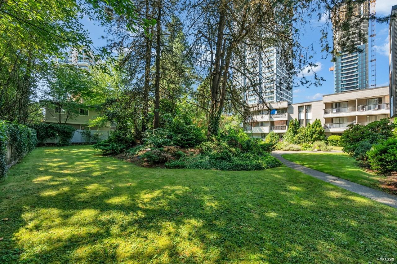 CEDARDALE COURT - Photo 5 of 50